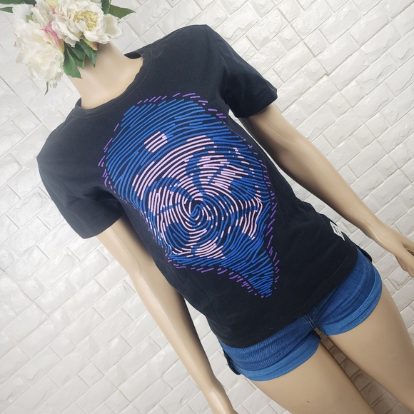 corade small black tshirt - Picture 3 of 5